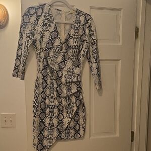 Main Strip Black and White Snakeskin Long Sleeve Dress